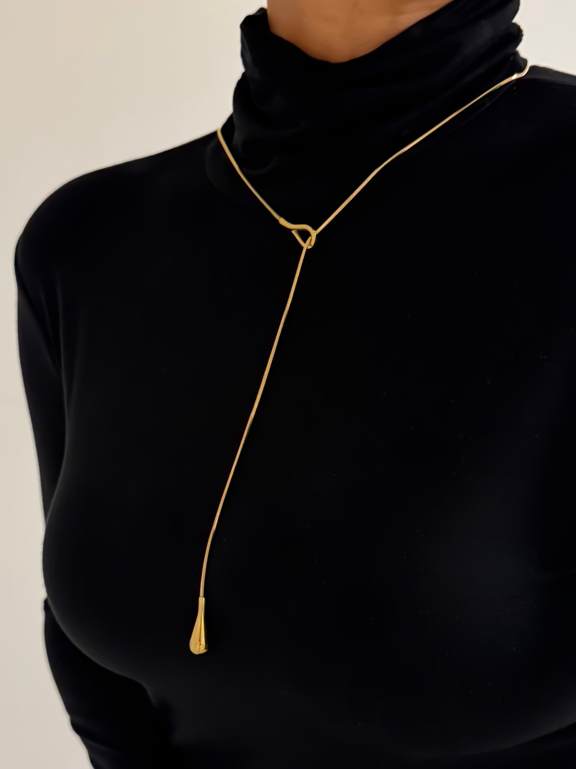 LIORA DROP NECKLACE - GOLD