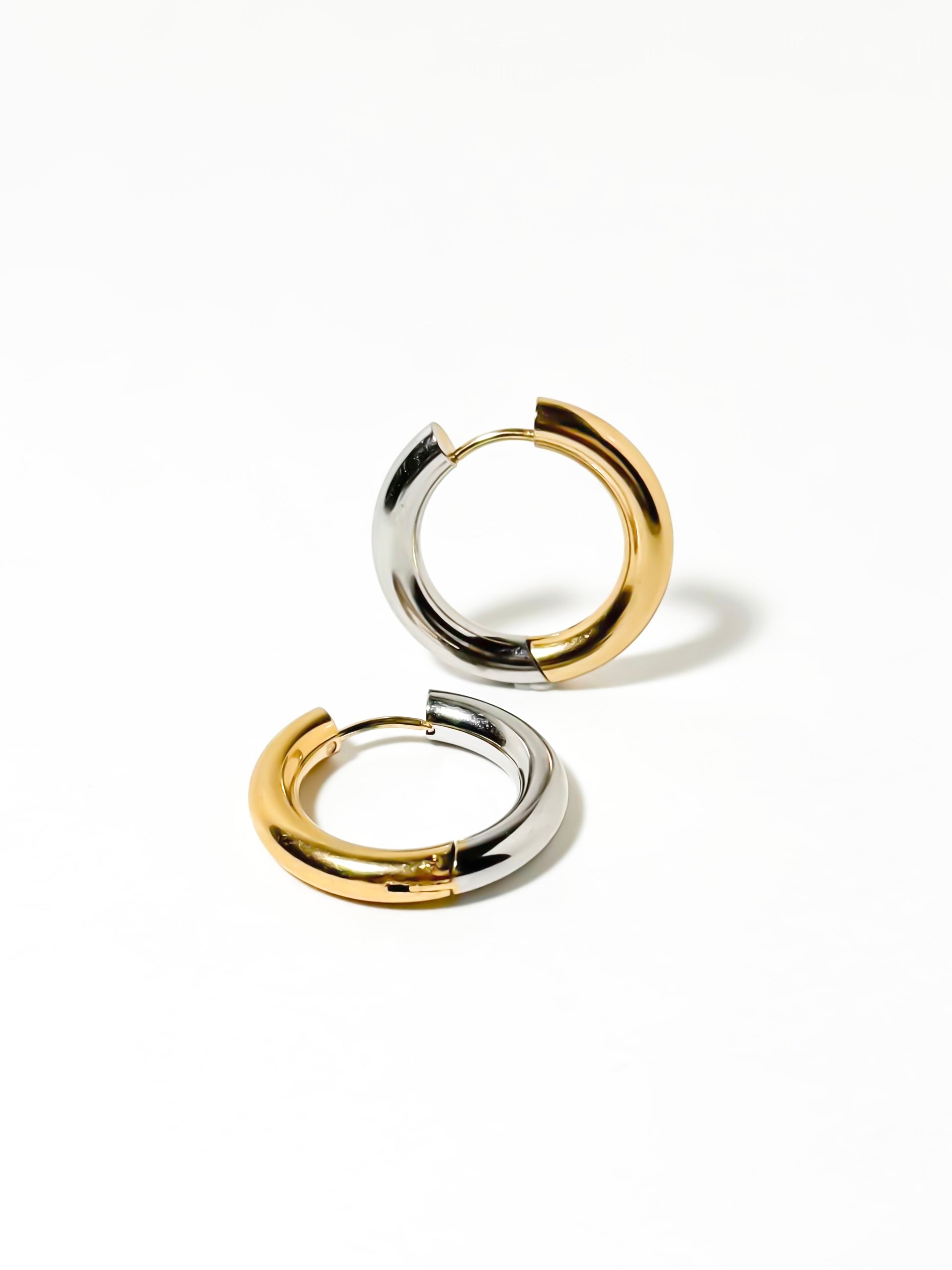 HAZEL 1” HOOPS - SILVER/GOLD