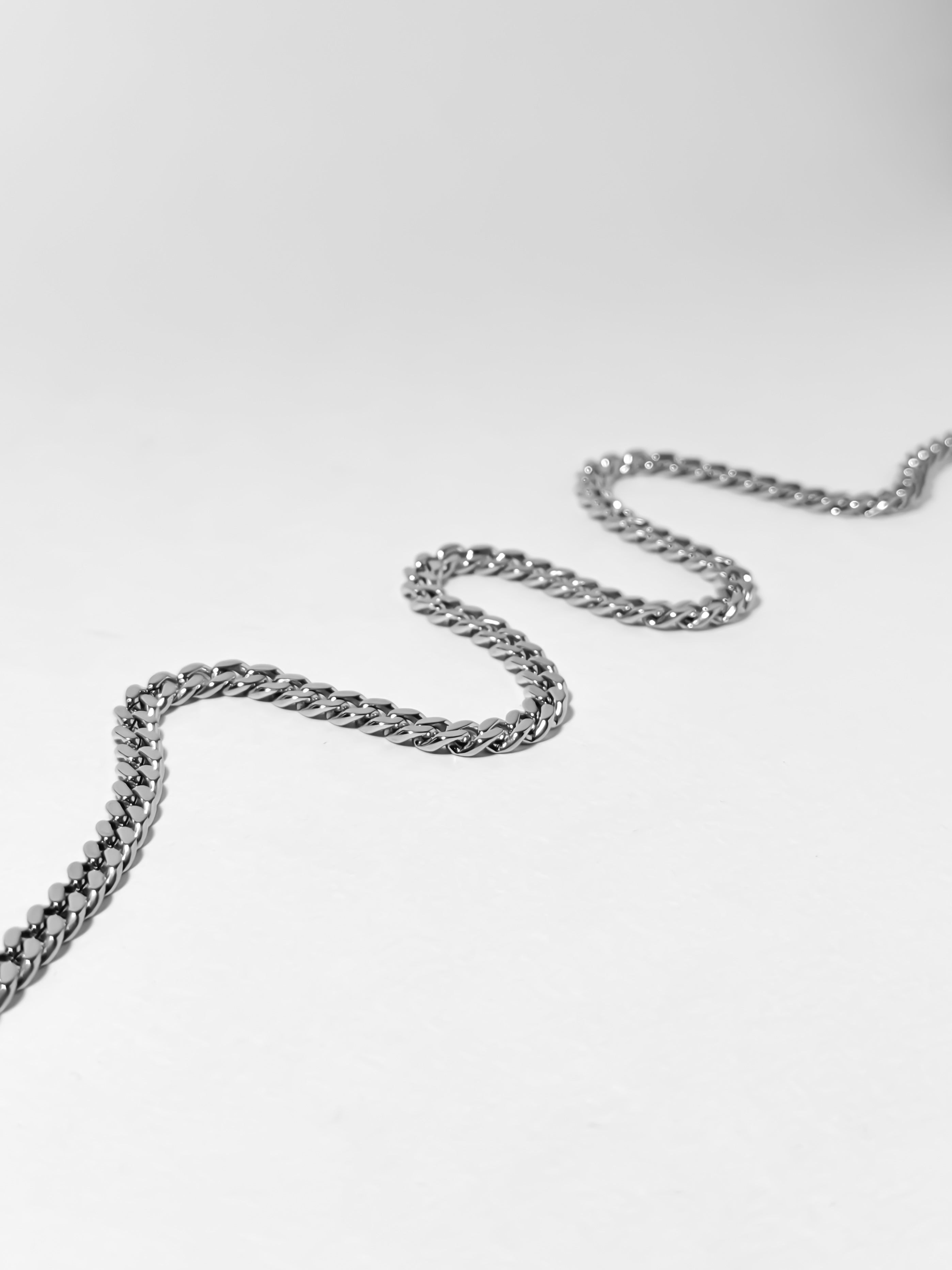 KAI 24” CHAIN - SILVER